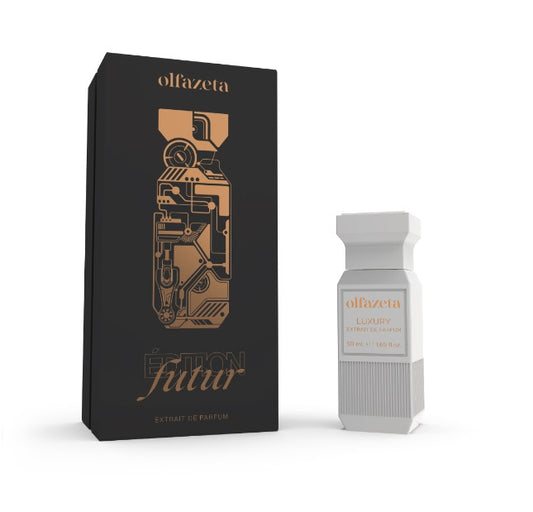 Un parfum conçu pour la femme qui ose rêver grand, qui regarde les étoiles et voit son avenir écrit dans le cosmos. Un parfum qui raconte un voyage interstellaire et s'inspire de la fierté de ceux qui embrassent leur lumière